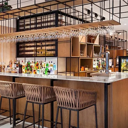 The Level At Melia Отель Севилья