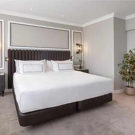 The Level At Melia 4*