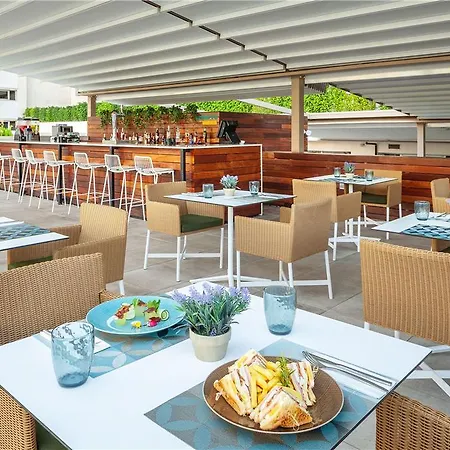 The Level At Melia 3*